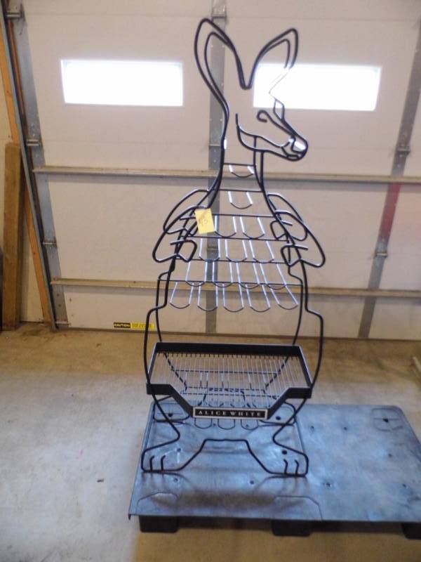lot 43 image: Kangaroo Wine Rack