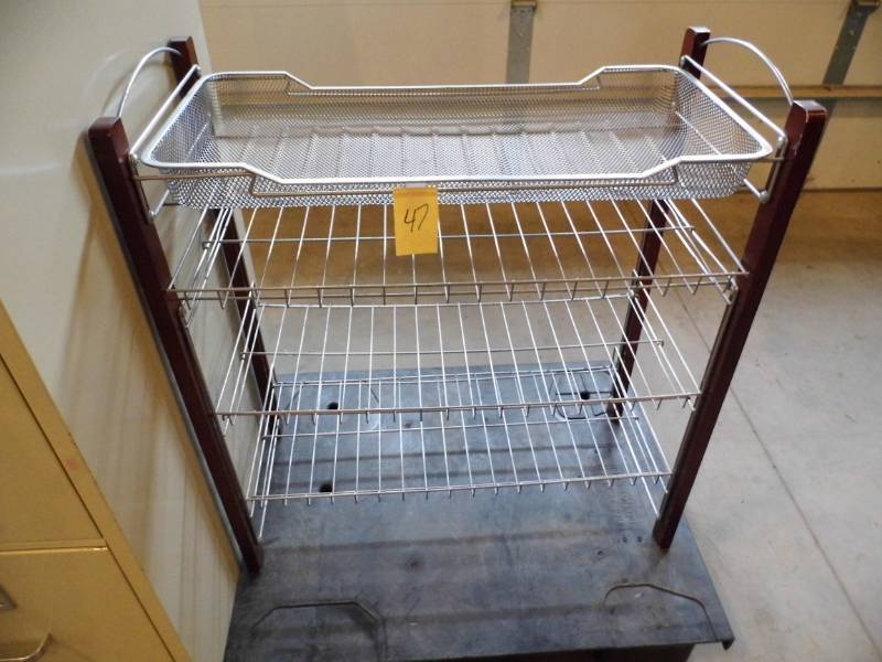 lot 47 image: Shelf
