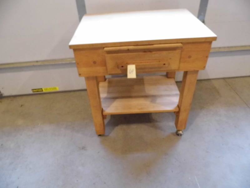 lot 64 image: Wooden Rolling Island