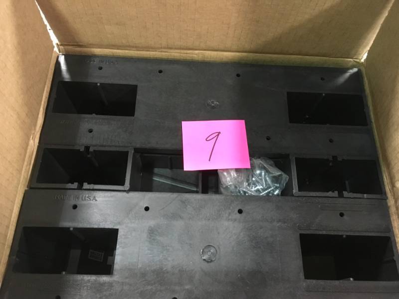 lot 9 image: 2 x 4 Basics ShelfLink Kit in Black in very good condition