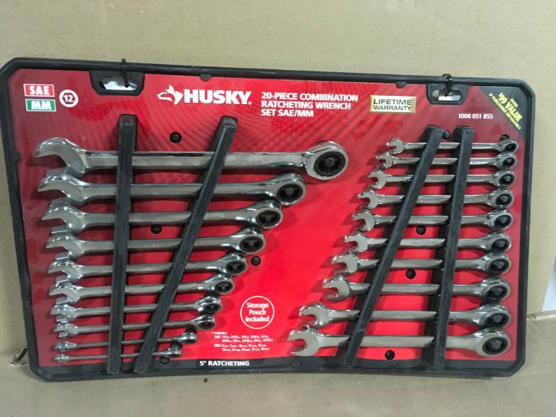 lot 3 image: Husky 20-piece combination ratcheting wrench set SAEMM 1000051855 in very good condition