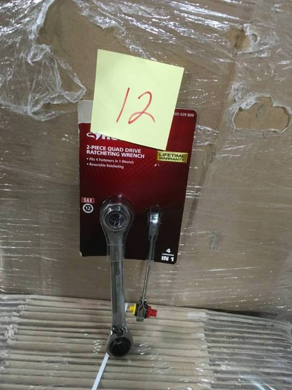 lot 12 image: Husky SAE Quad Drive Ratcheting Wrench Set (2-Piece) in very good condition