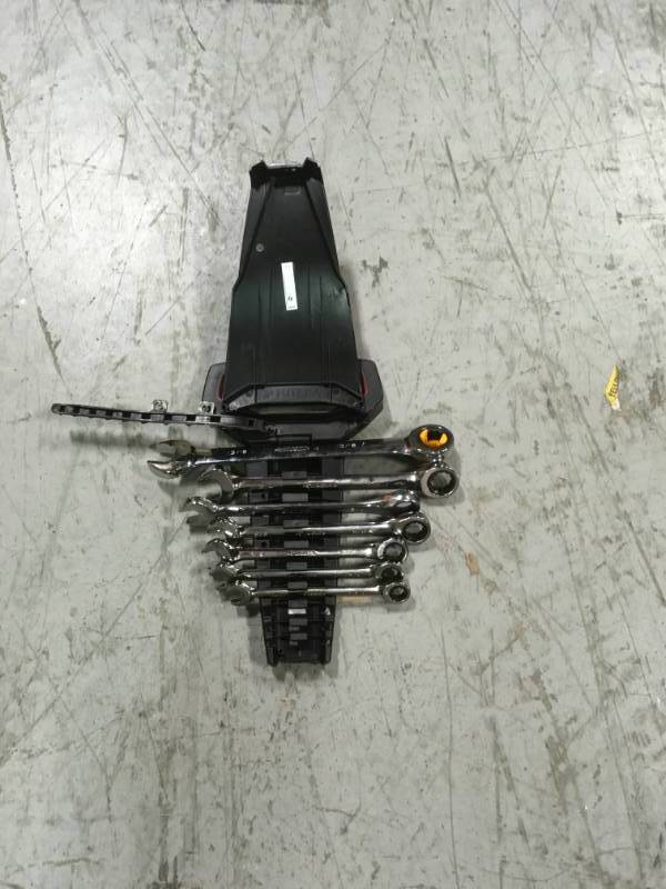 lot 30 image: Husky SAE Ratcheting Combination Wrench Set (10-Piece) MISSING 3 PCS in very good condition