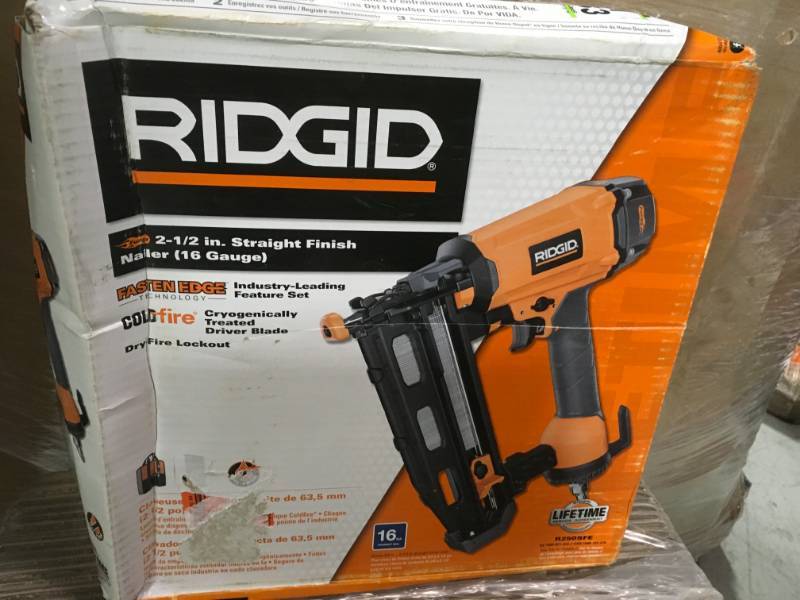 lot 37 image: RIDGID 16-Gauge 2-12 in. Straight Finish Nailer in very good condition