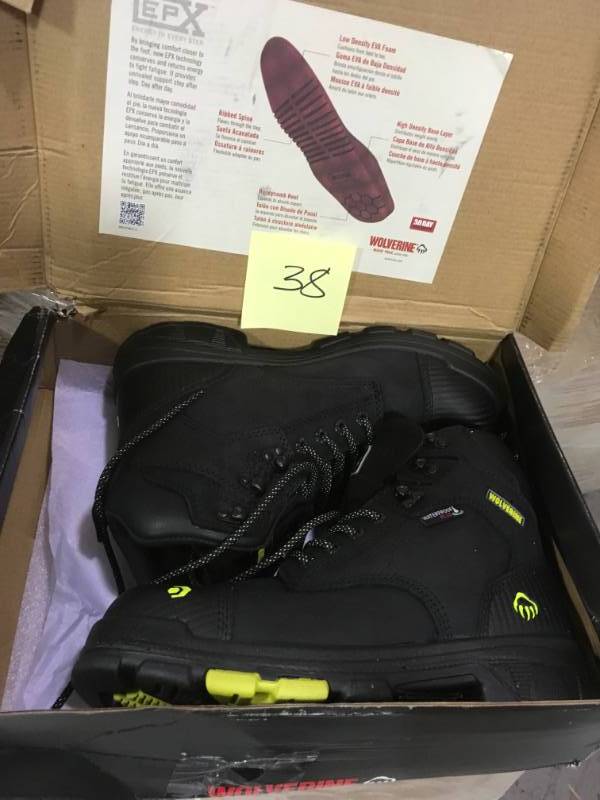 lot 38 image: Wolverine Mens Blade LX Size 10M Black Full-Grain Leather Waterproof Composite Toe 6 in. Boot not used