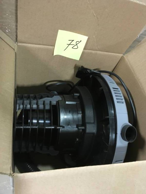lot 78 image: Bucket Head 5 Gal. 1.75-Peak HP Wet Dry Vac in very good condition