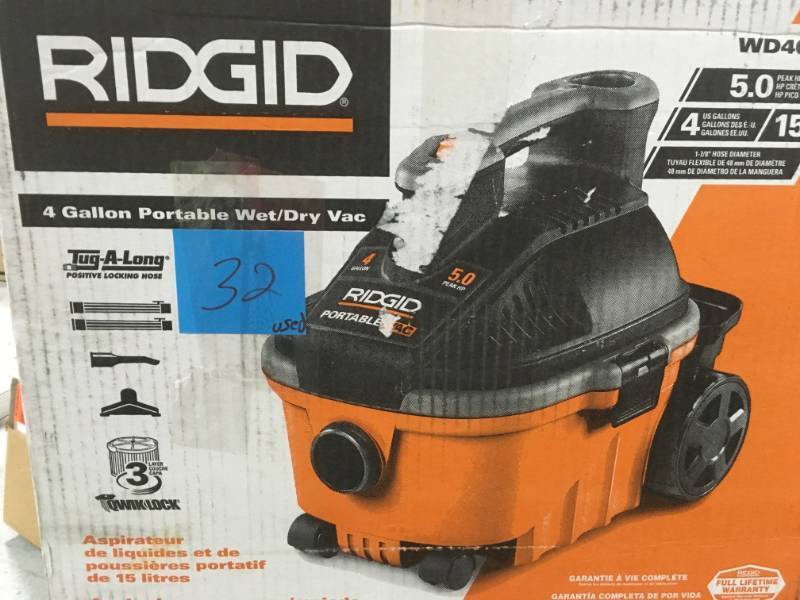 lot 32 image: RIDGID 4 Gal. 5.0-Peak HP Portable WetDry Vacuum USED in good condition