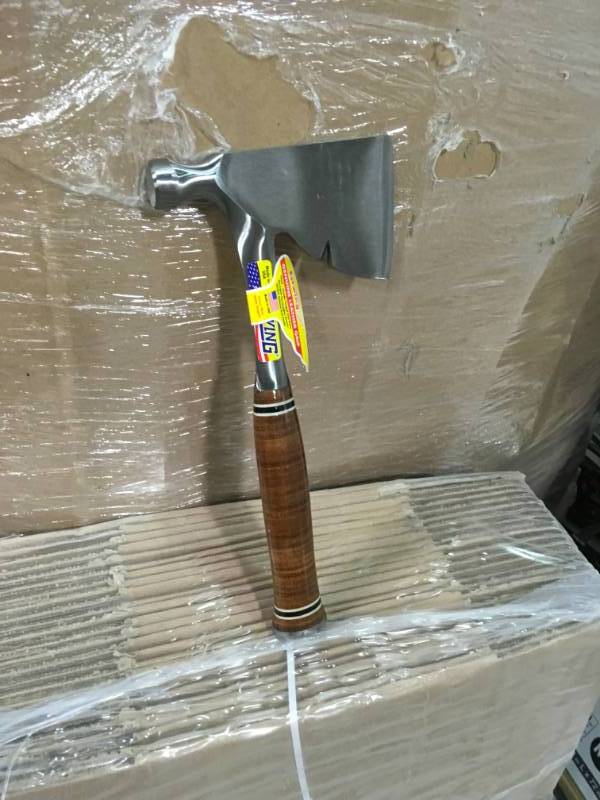 lot 53 image: Estwing E2H 13 Carpenters Hatchet with Leather Grip in good condition