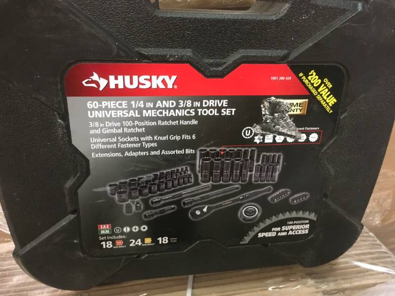 lot 79 image: Husky 38 in. Drive 100-Position Universal SAE and Metric Mechanics Tool Set (60-Piece) in good condition