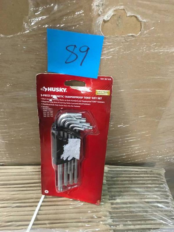 lot 89 image: Husky Magnetic Tamperproof TORX L-Key Set (9-Piece) in good condition