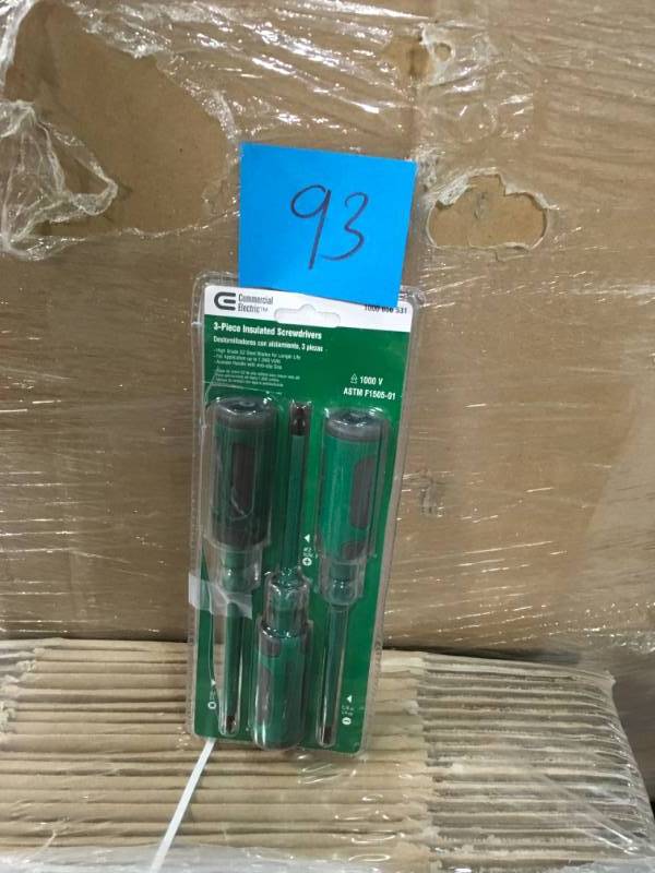 lot 93 image: Commercial Electric 3-Pieces Insulated Screwdriver in good condition