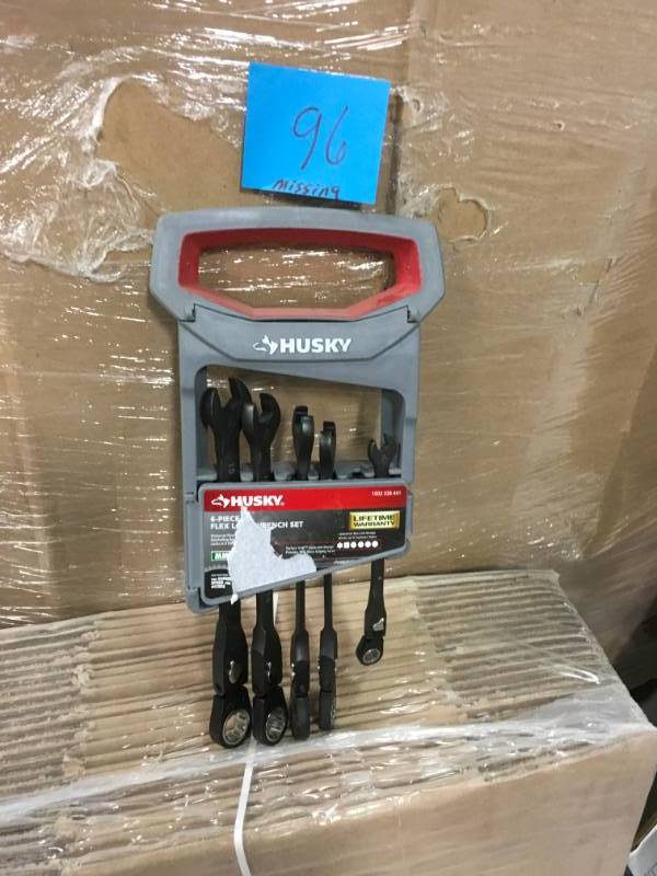 lot 96 image: Husky 100-Position Flex-Head Ratcheting Wrench Set Metric (6-Piece) MISSING 1 PC