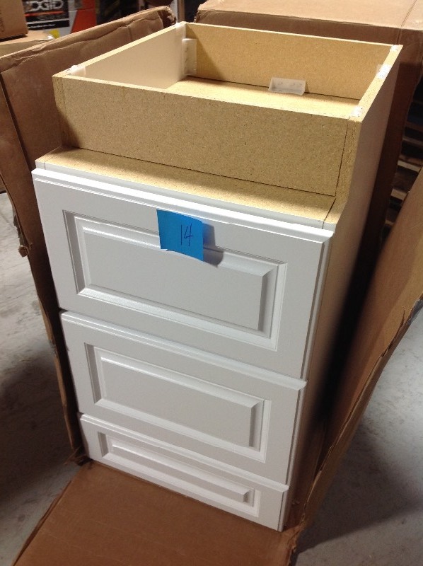 lot 114 image: HAMPTON BAY Elgin Assembled 18x34.5x23.75 in. Drawer Base Kitchen Cabinet in Heron white