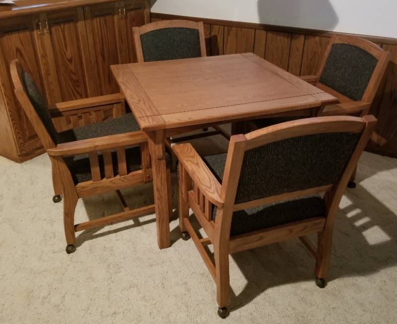 lot 22 image: Classic Card Table with Chairs on Casters