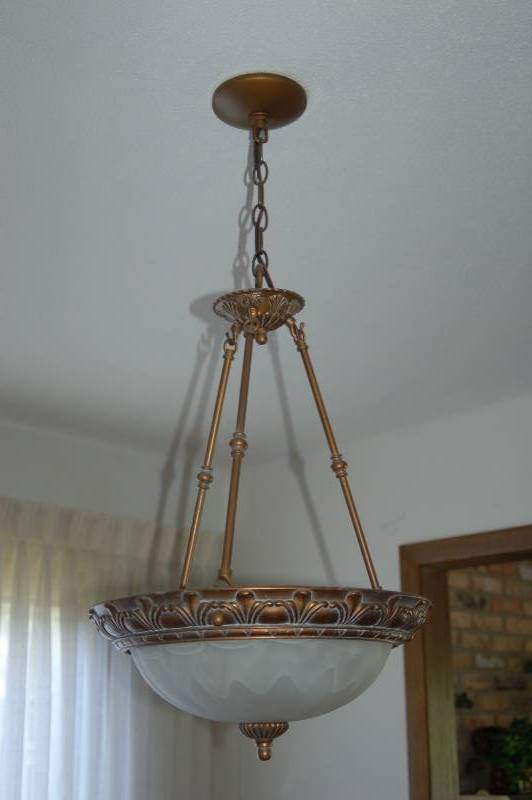 lot 18 image: Wonderful Hanging Light Fixture