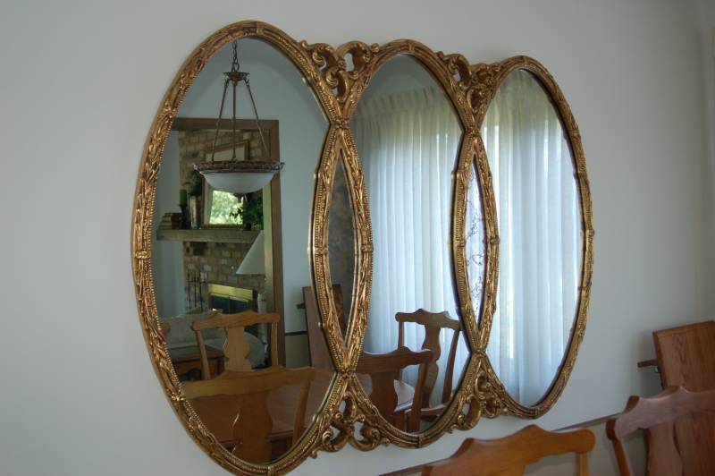 lot 17 image: Beautiful Gold Gilt Mirror