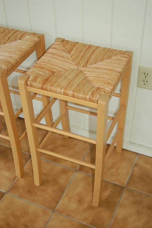 lot 34 image: IndoorOutdoor Wicker Stools