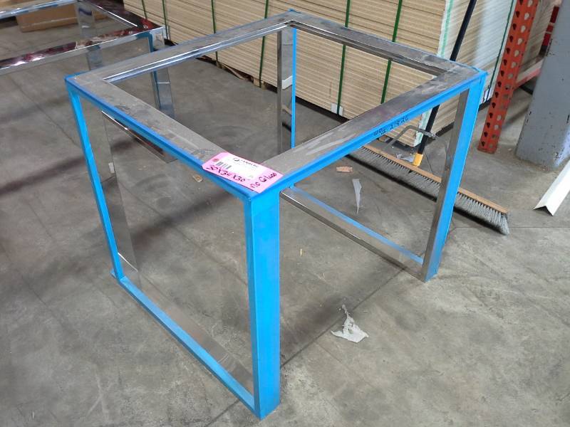Metal Frame Table