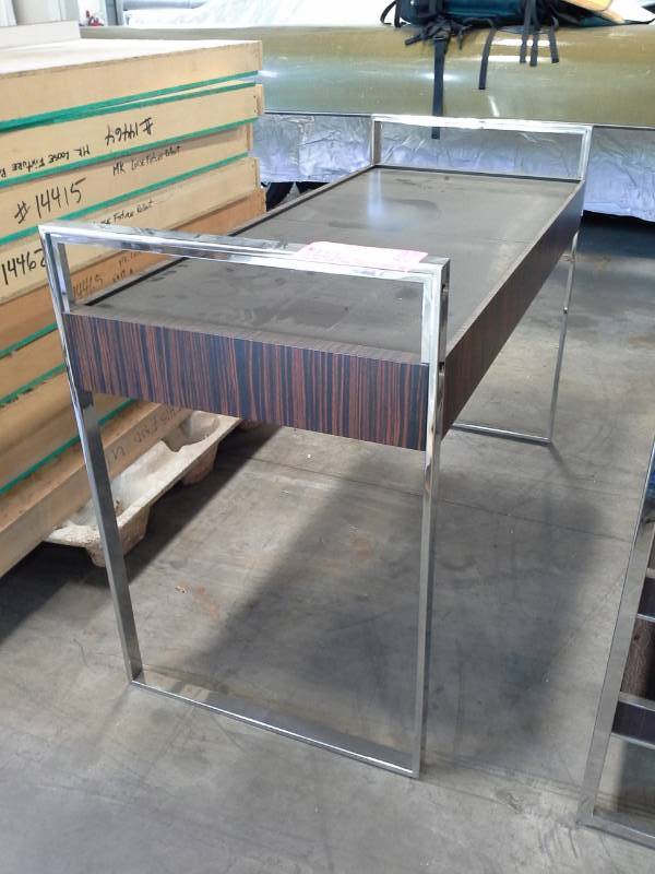 Metal Frame 1-Tier Table