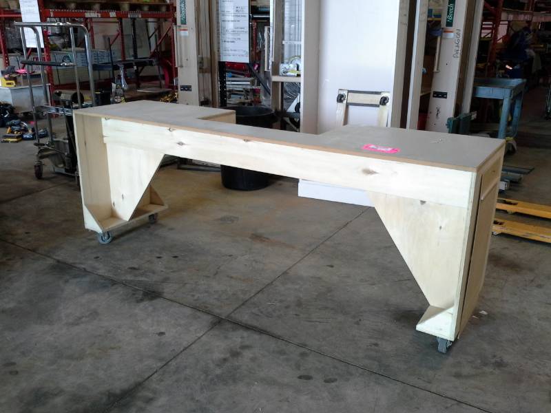 Rolling Workstation Counter