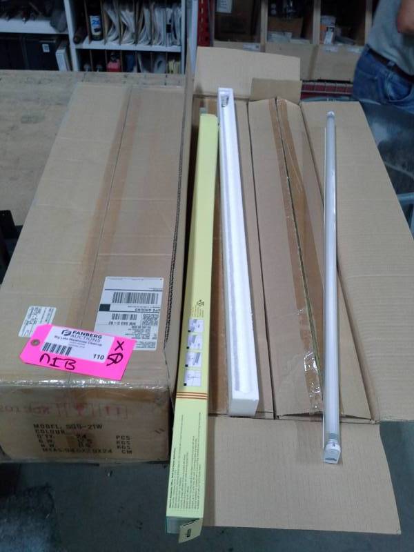 Lot of (50) Jesco Lighting Group Jesco Lites Sleek Plus T5 3-Wire Grounded Light Fixtures