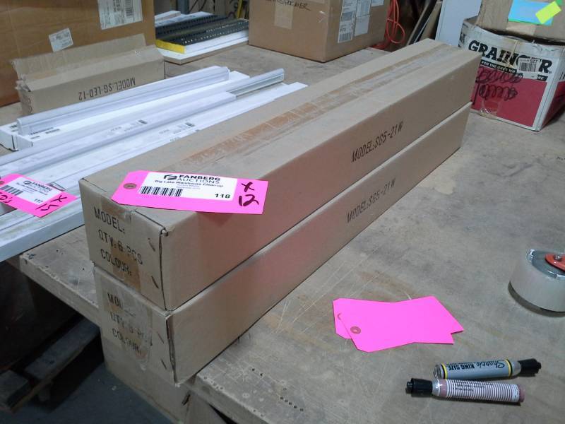 Lot of (12) Jesco Lighting Group Jesco Lites Sleek Plus T5 3-Wire Grounded Light Fixtures