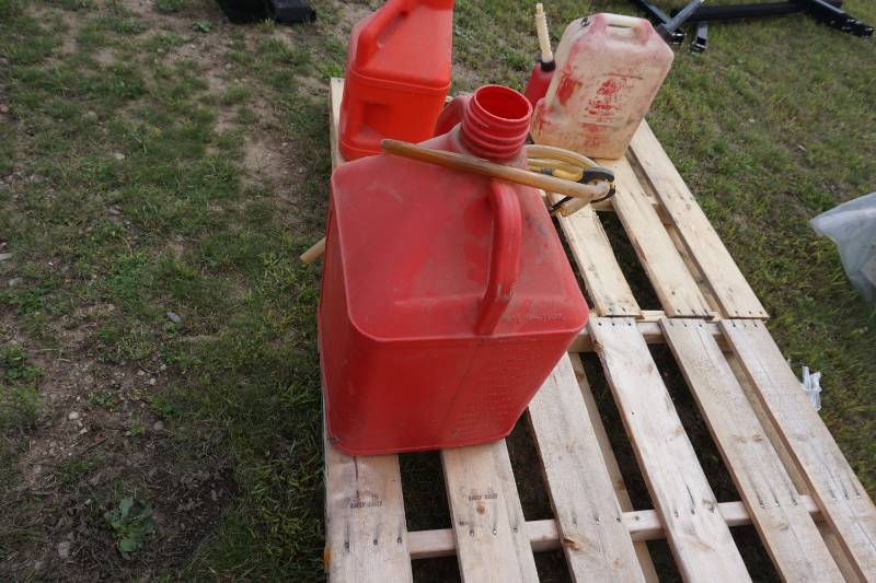 lot 97 image: Flo Brand 15 Gallon Gas Can