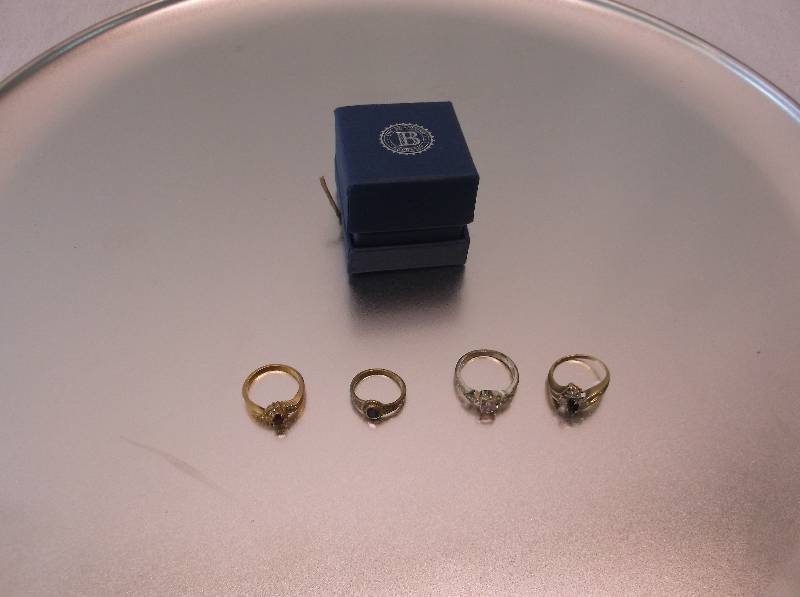 lot 3 image: Rings