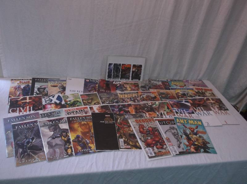 lot 7 image: Collectible