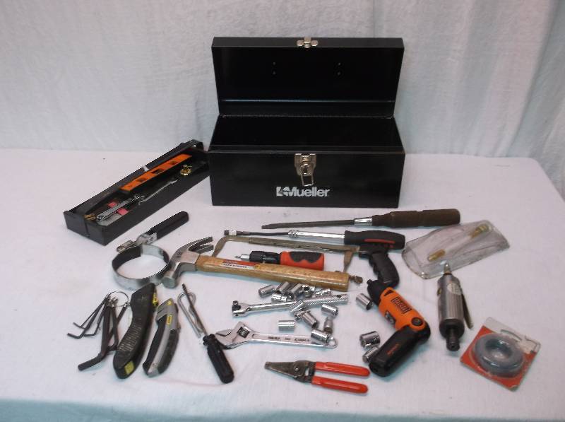 lot 46 image: Toolbox