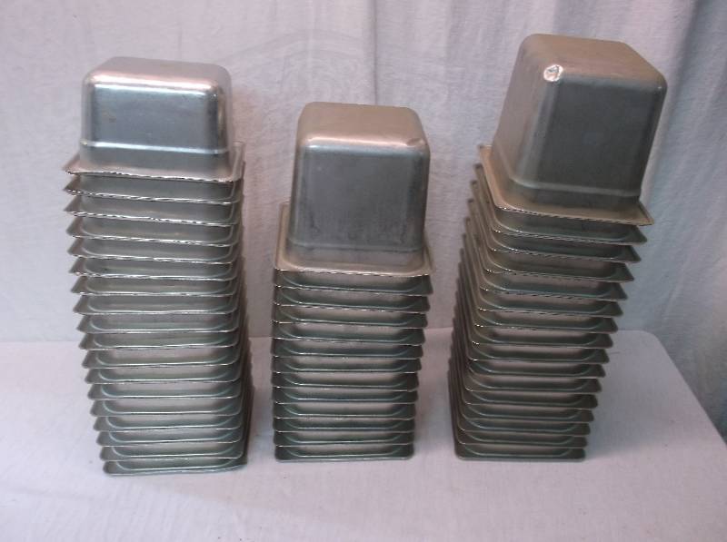 lot 99 image: Food Containers
