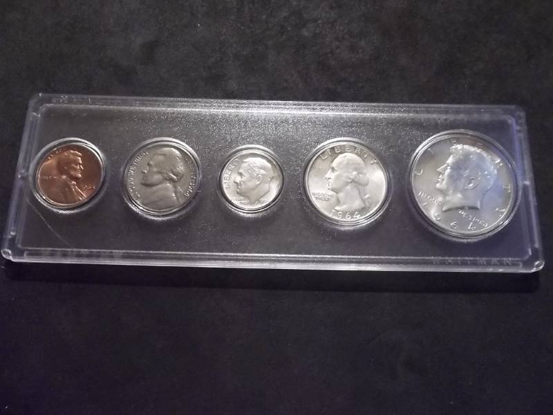 lot 40 image: 1964 US  Uncirculated Mint Set