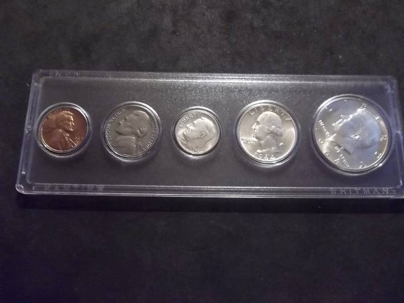 lot 41 image: 1964 US  Uncirculated Mint Set
