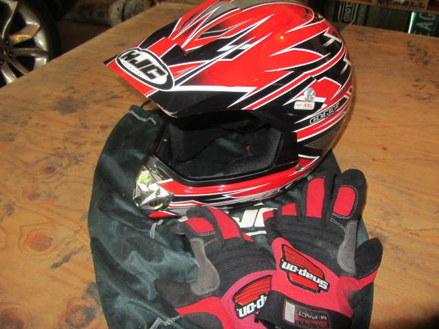 lot 13 image: HJC Helmet, Sunglasses, Gloves