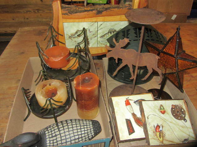 lot 17 image: Cabin Art