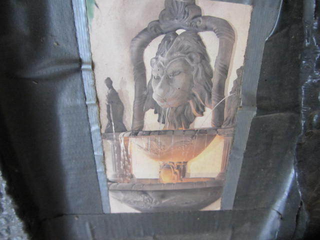 lot 18 image: Water Fountain
