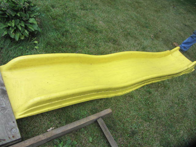 lot 19 image: Childs Slide Section