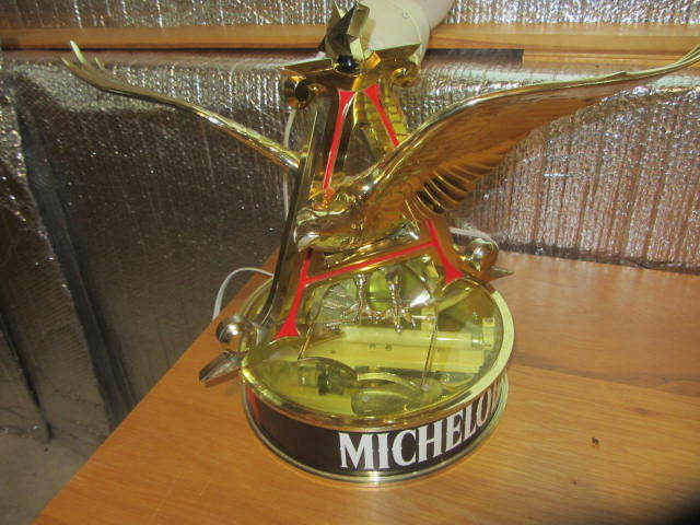 lot 43 image: Vintage Michelob Motion Light