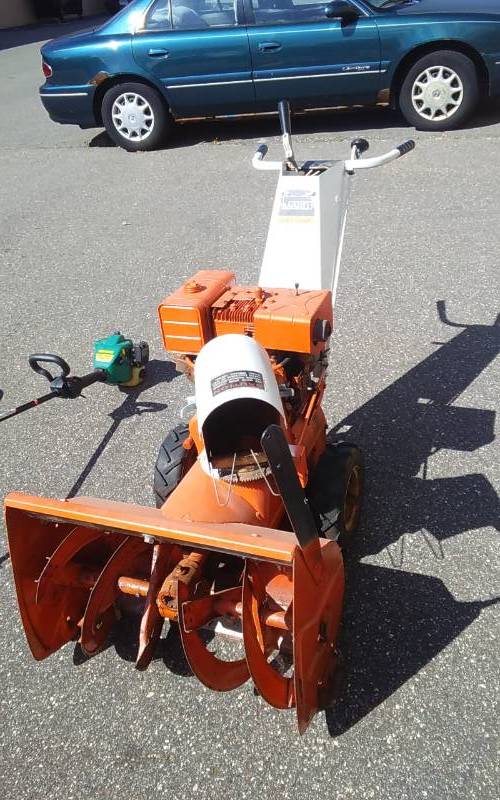 lot 2 image: Montgomery Ward Dual Stage Snowblower