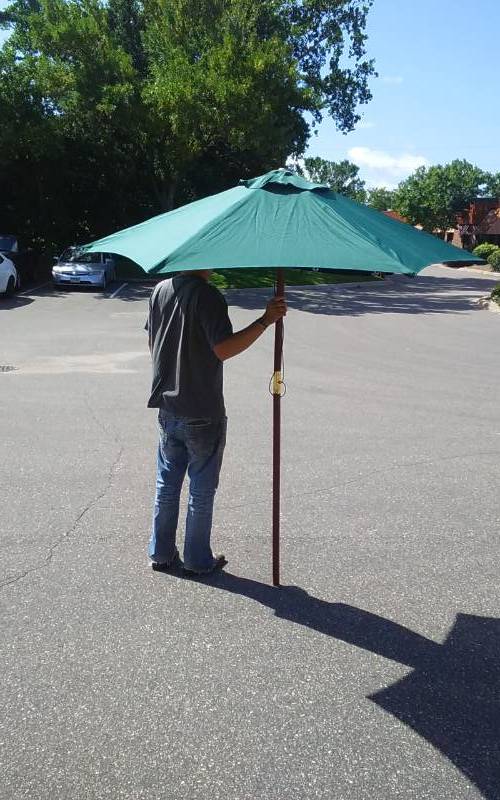 lot 10 image: (New) Green Patio Umbrella