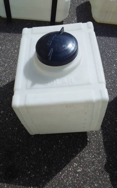 lot 14 image: 12-Gallon Solar Tank