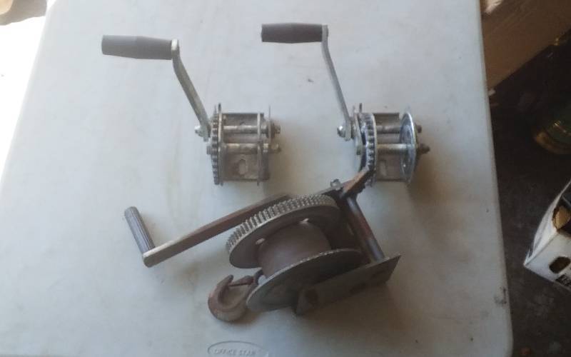 lot 22 image: 3-Hand Winches