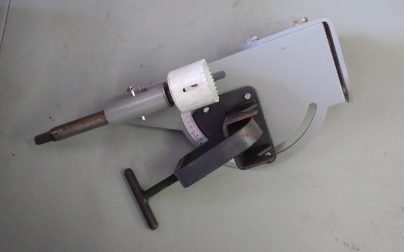 lot 59 image: Tube Notcher