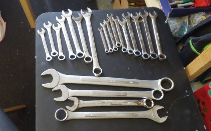 lot 79 image: Lot Of Assorted Size & Brand Wrenches (Standard & Metric)