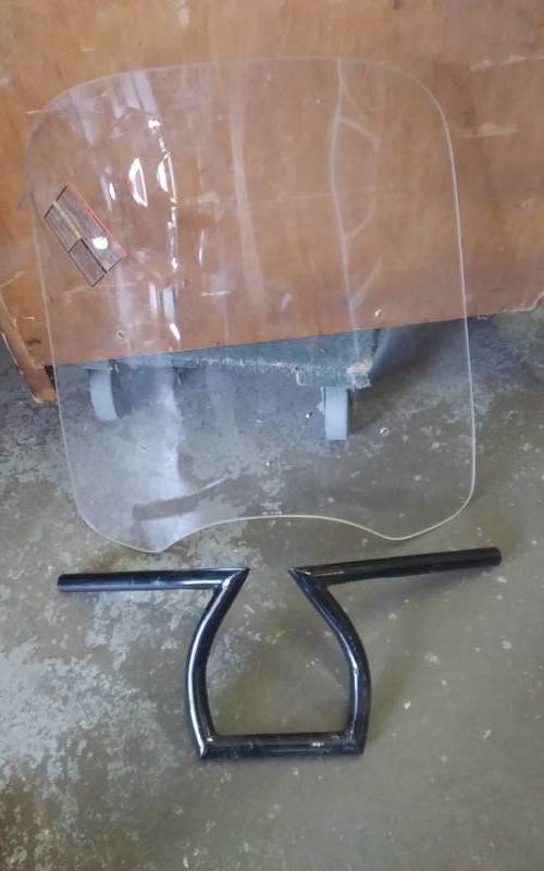 lot 82 image: Motorcycle Windshield & Handle Bars