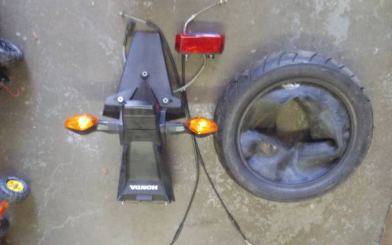 lot 86 image: Honda Grom Tire, Rear Fender, Tail Lights & Blinkers