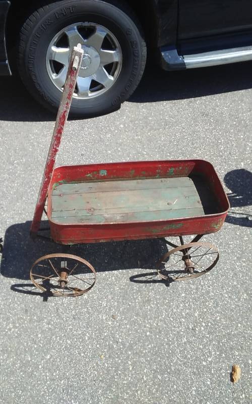 lot 106 image: Old Steel Wheel Wagon