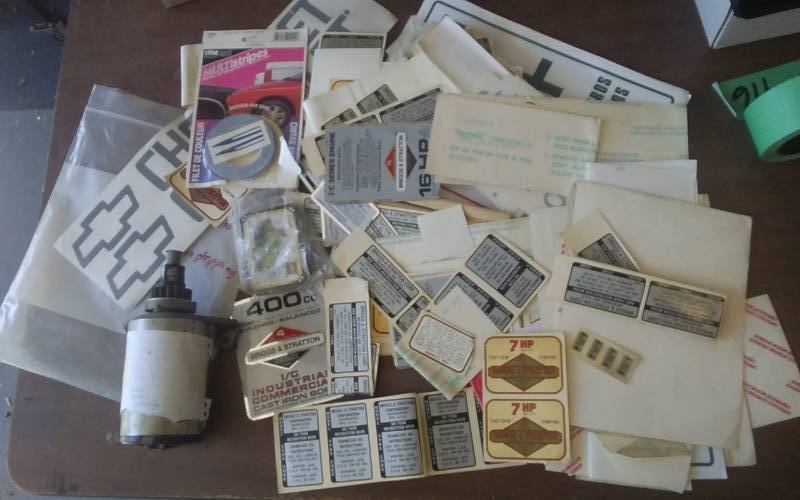 lot 116 image: Briggs & Sratton Starter, Restoration Decals