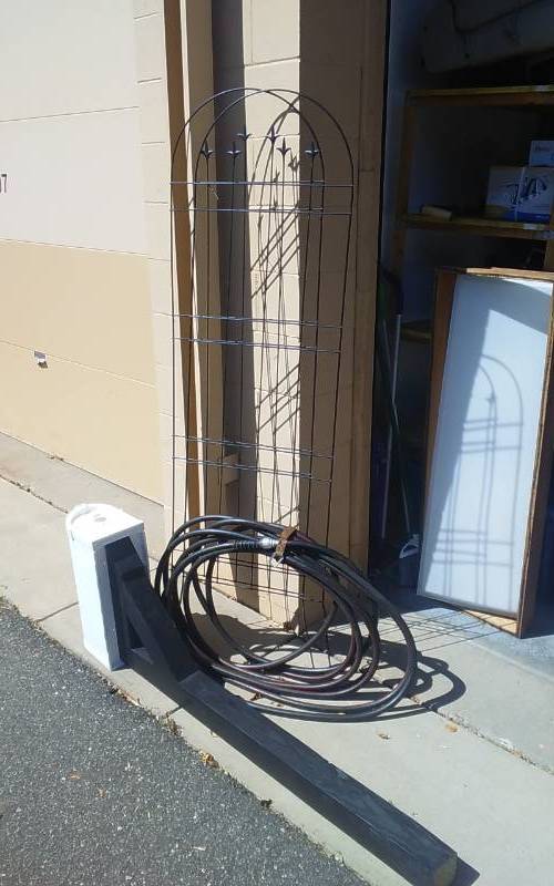 lot 118 image: Mail Box On Post, 2-Trellis, Garden Hose