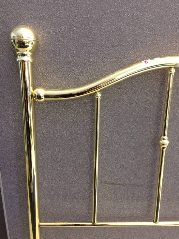 lot 8 image: Chelsea Twin Headboard